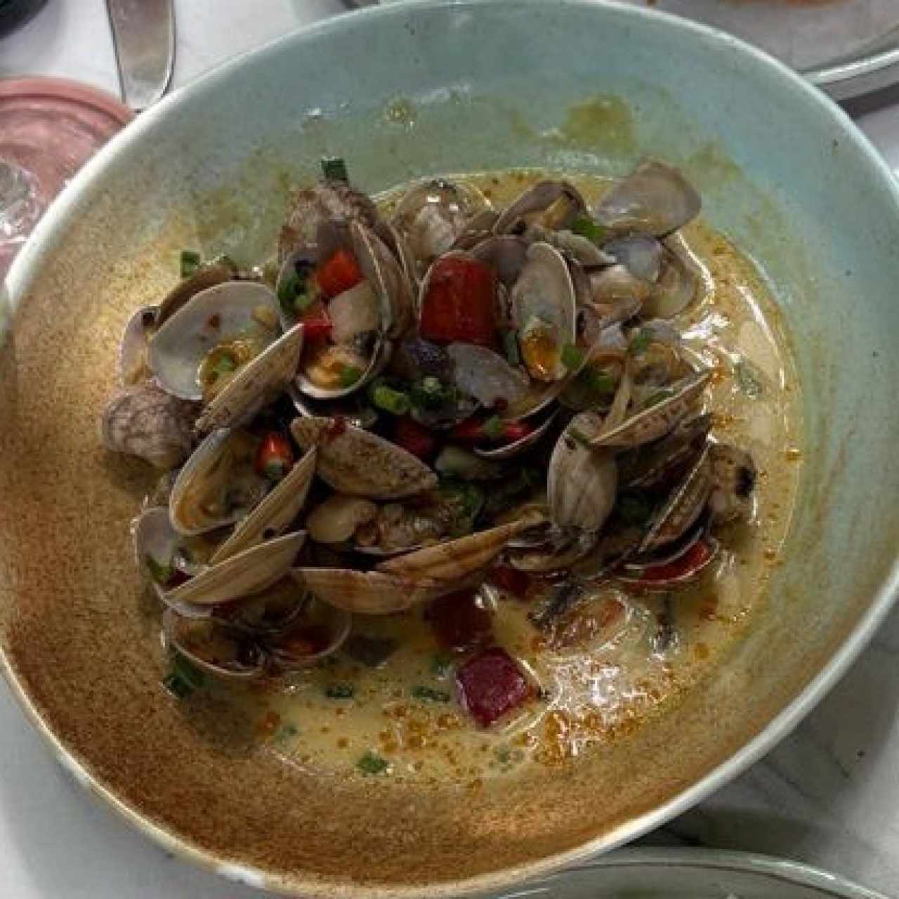 Platos Pequeños - ALMEJAS AL VAPOR