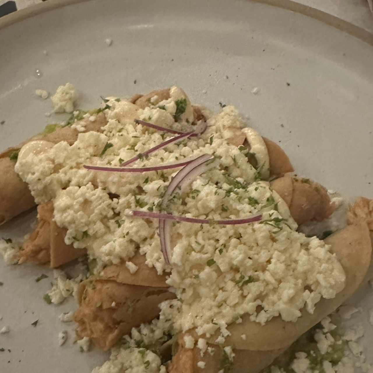 Platos Pequeños - FLAUTAS DE POLLO
