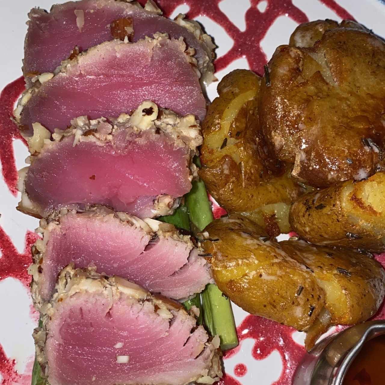 ATUN CON COSTRA DE ALMENDRAS