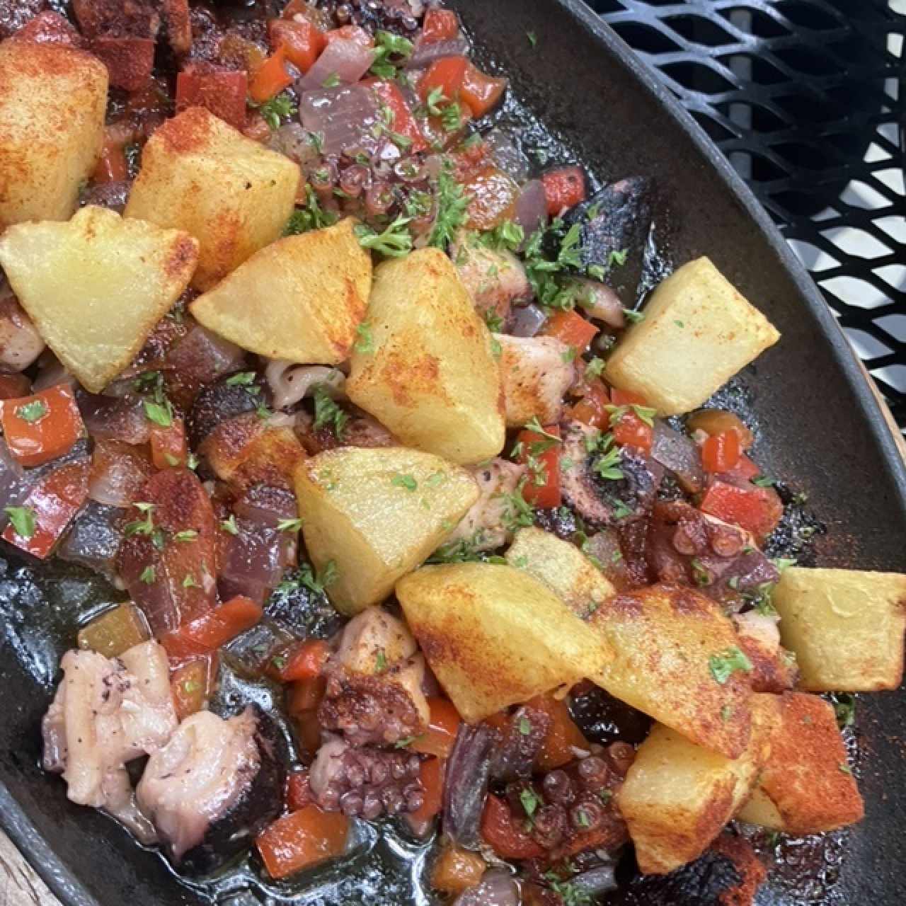 Platos pequeños - PULPO AL HIERRO