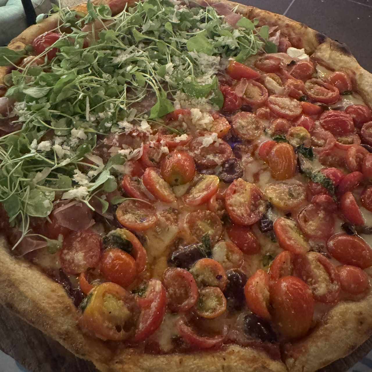 Pizza ajo rojo y Katane