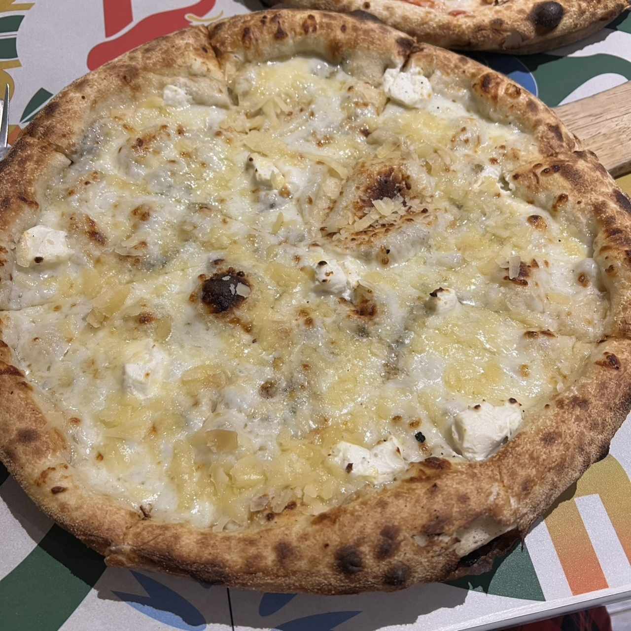Pizza 5 quesos 