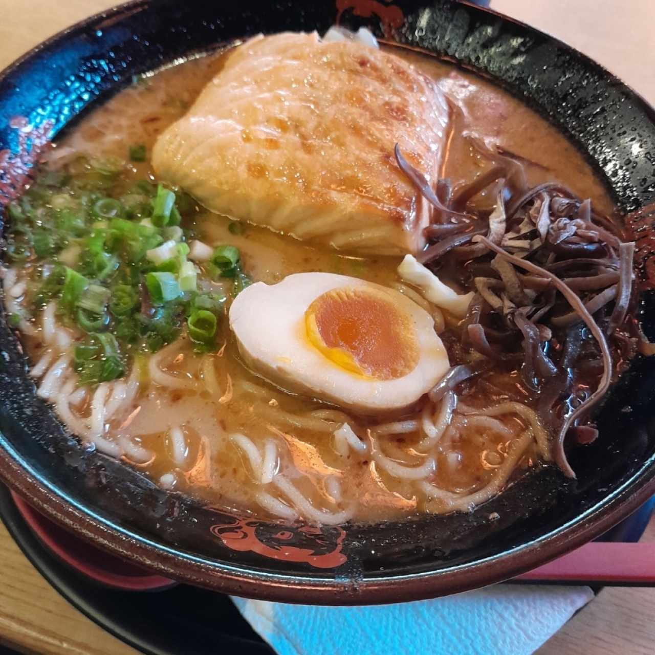 grilled salmón ramen