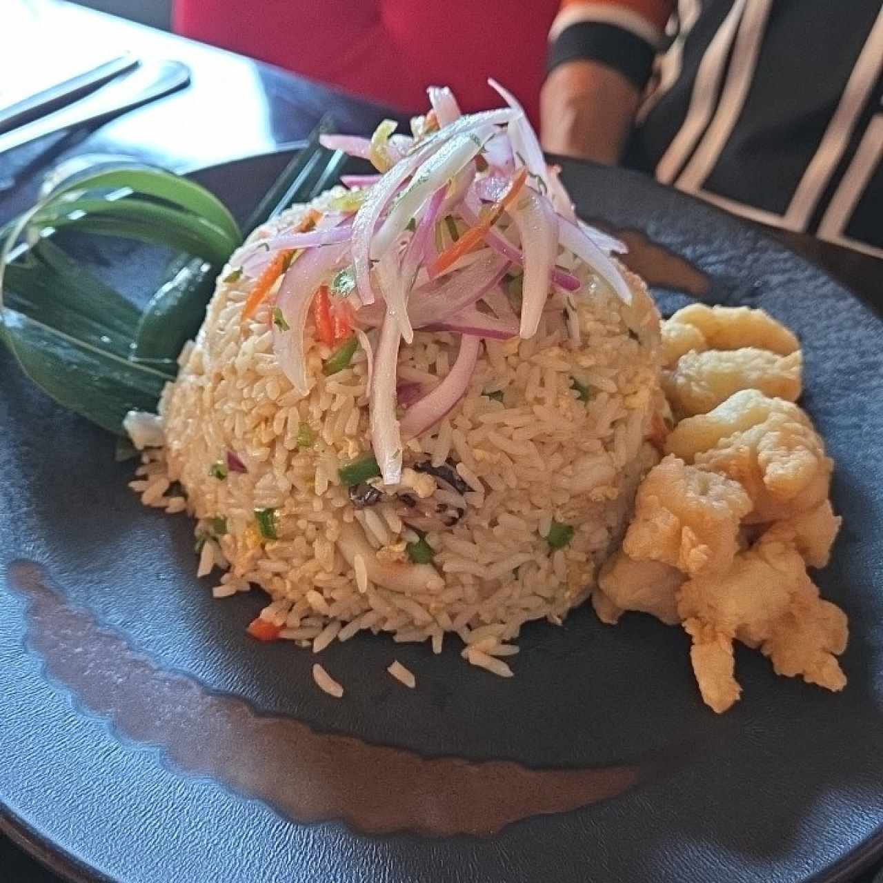 PLATOS FUERTES - ARROZ CHAUFA