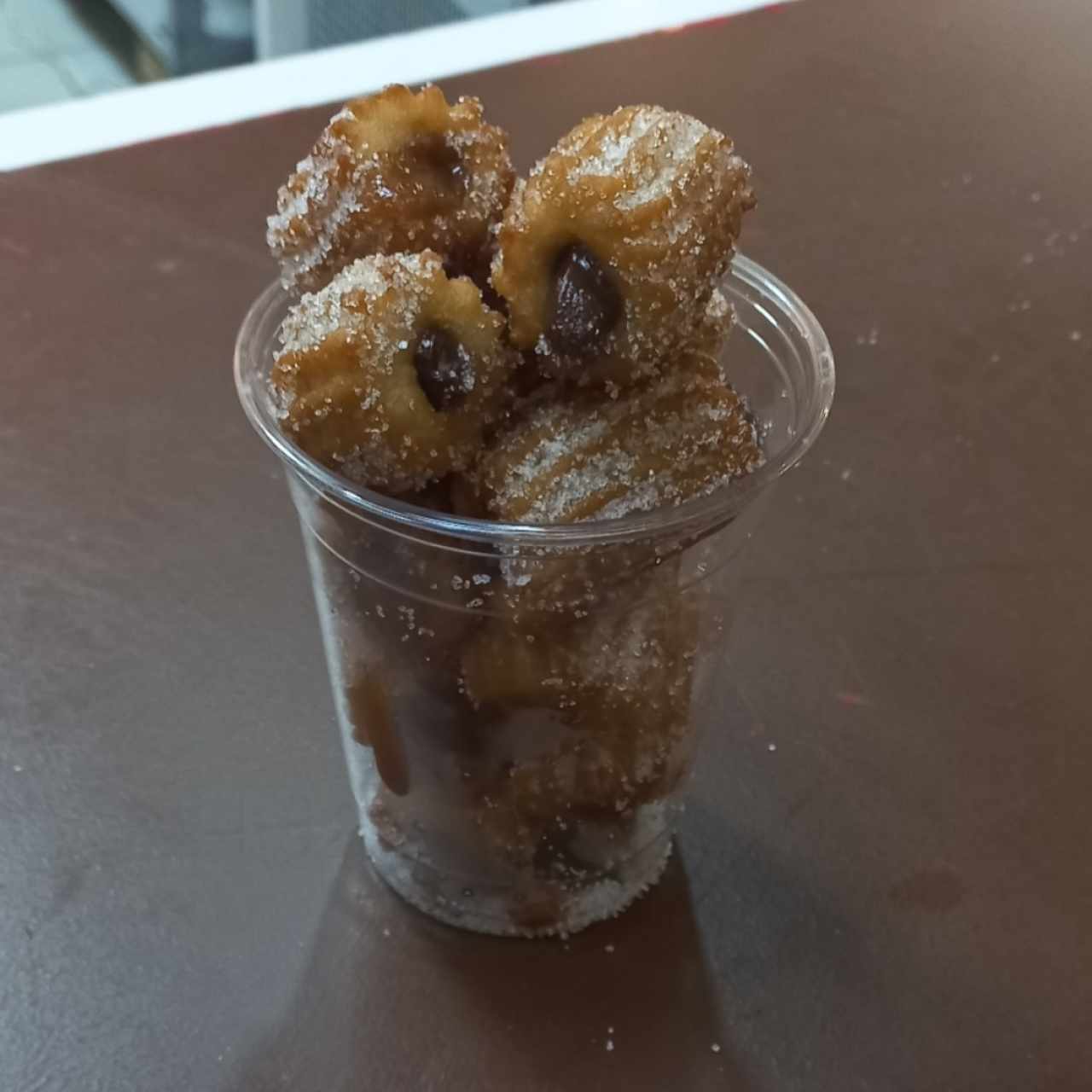 Churropops rellenos de chocolate y dulce de leche