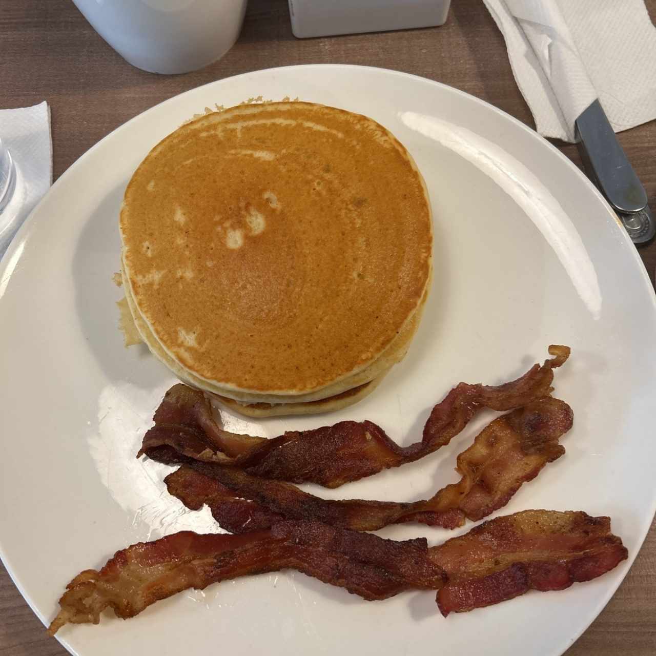DESAYUNO - PANCAKES & BACON