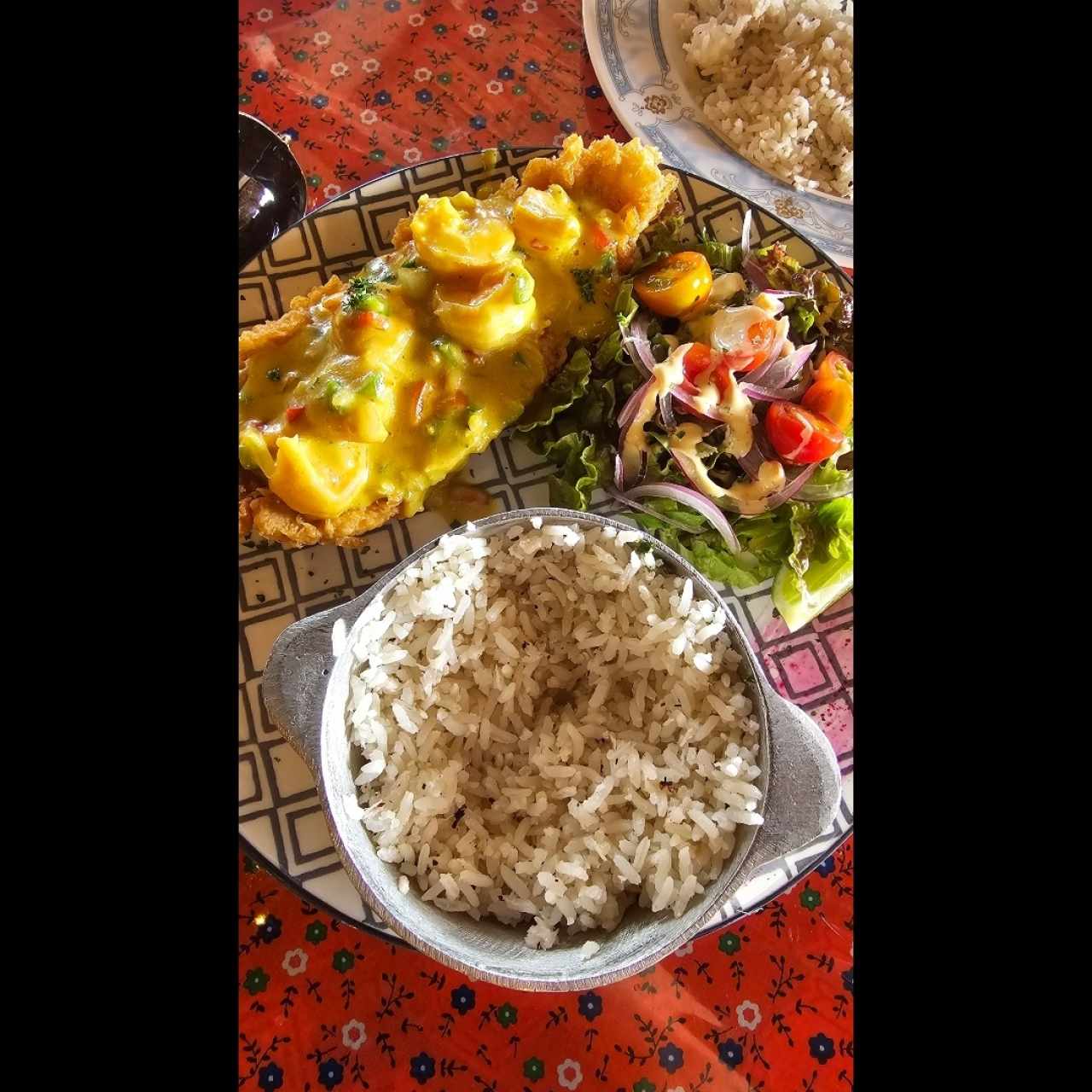 Filete de Pescado con Corona de Camarones