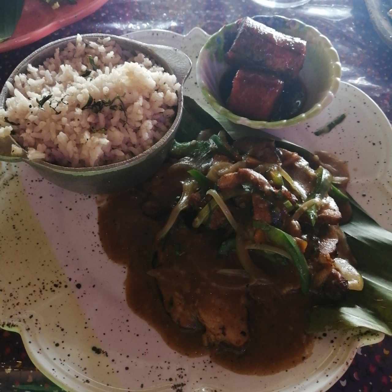 Lechona, Arroz con coco y plátano en tentación