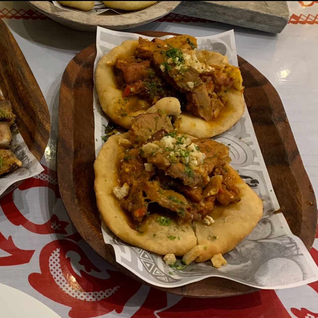 Hojaldre con Lechona a la Leña