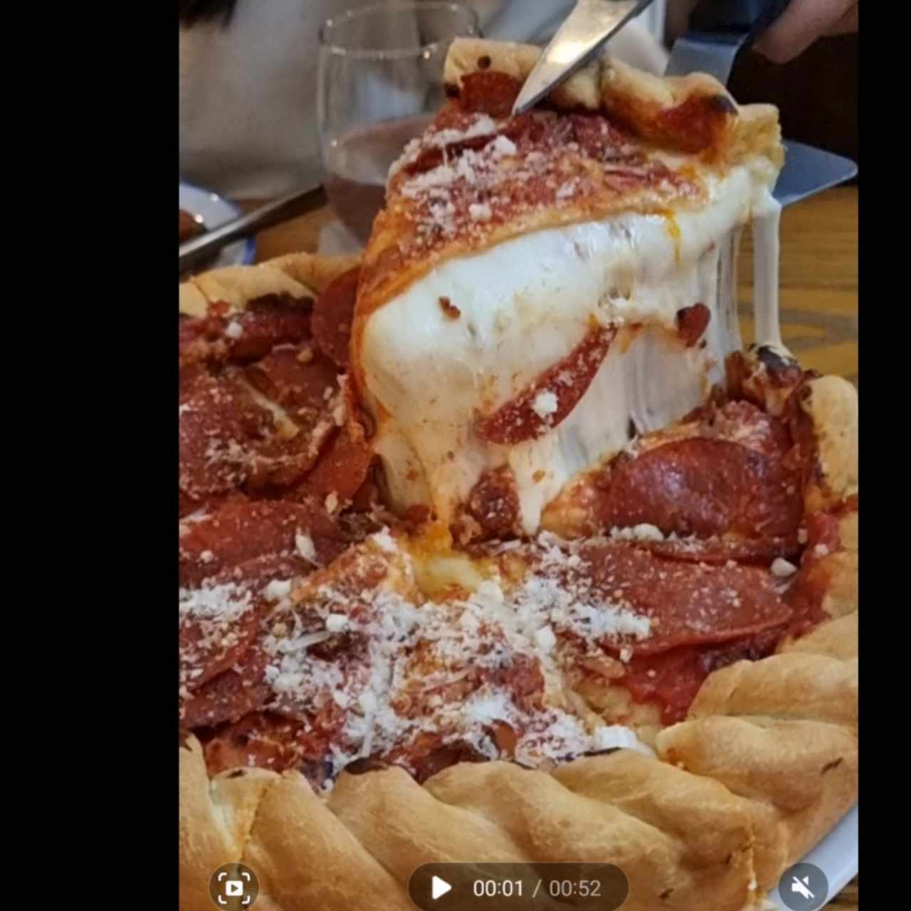 Pizzas Napoletanas - Deep Dish