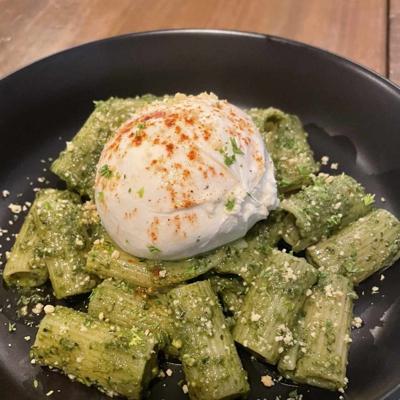 Pesto y Burrata