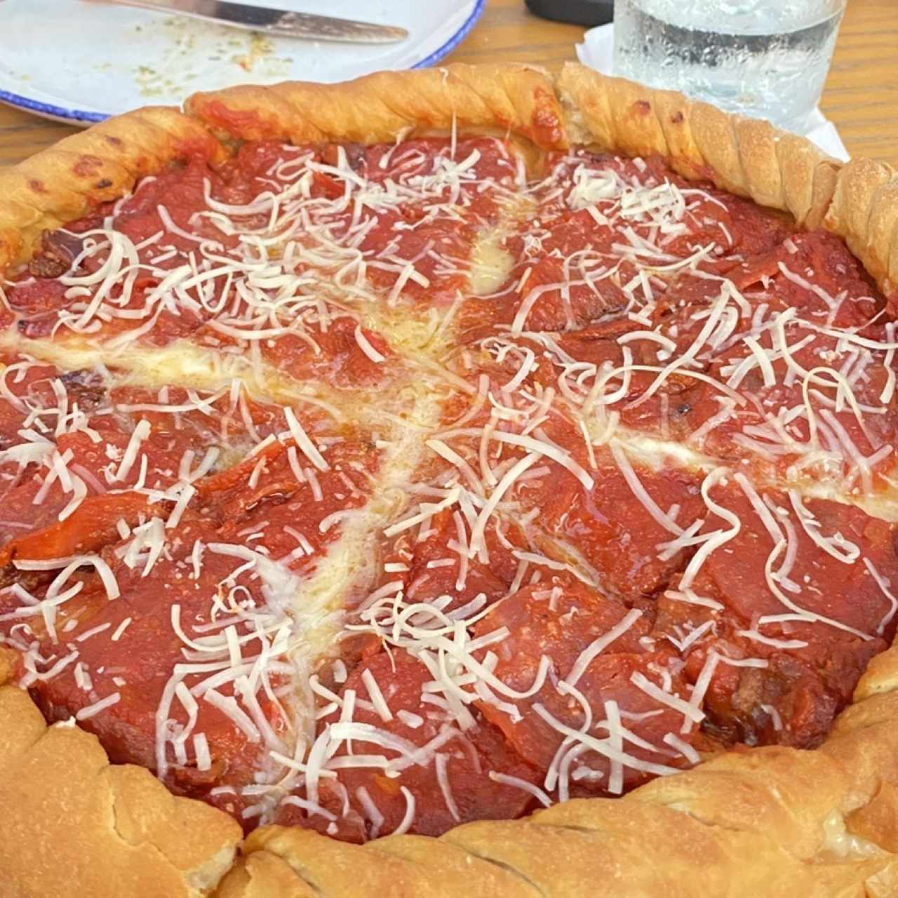 Pizza deep dish