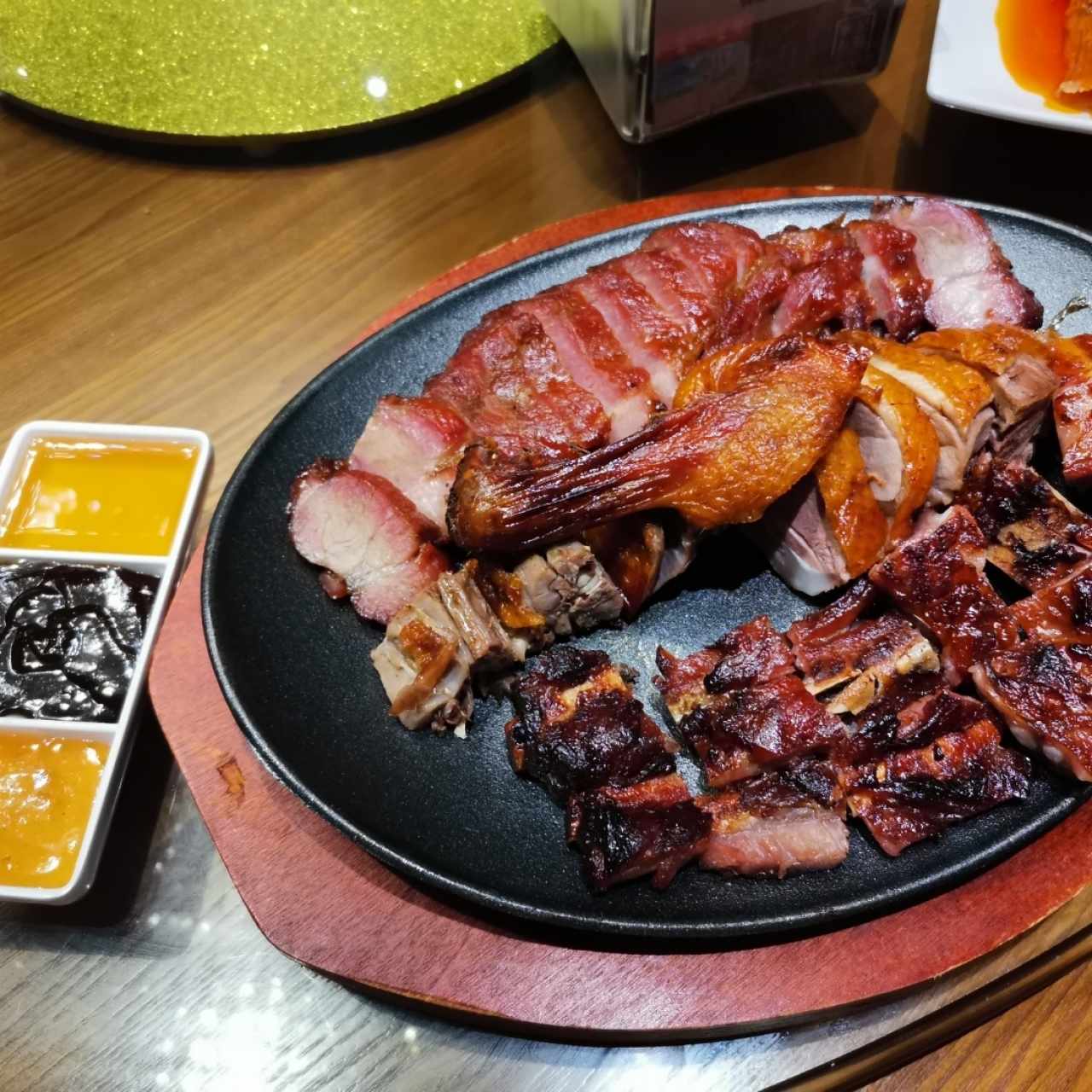 Mix de Carnes (Pato, costillitas y Cha Siu) 