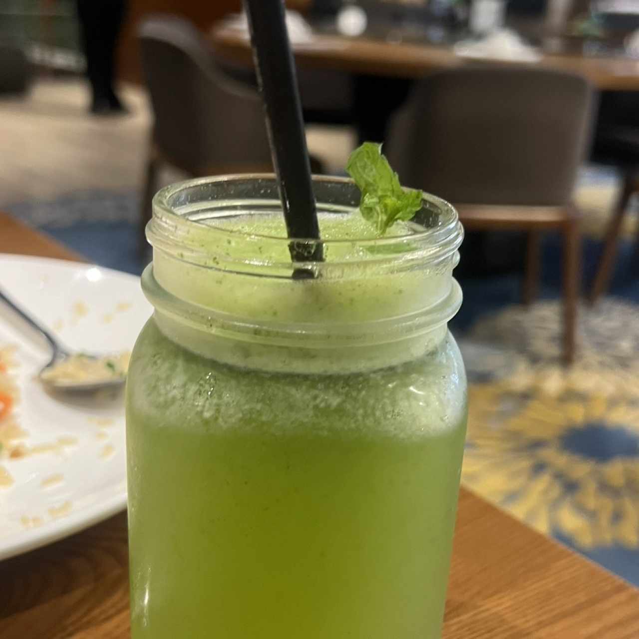 Limonada con yerbabuena 