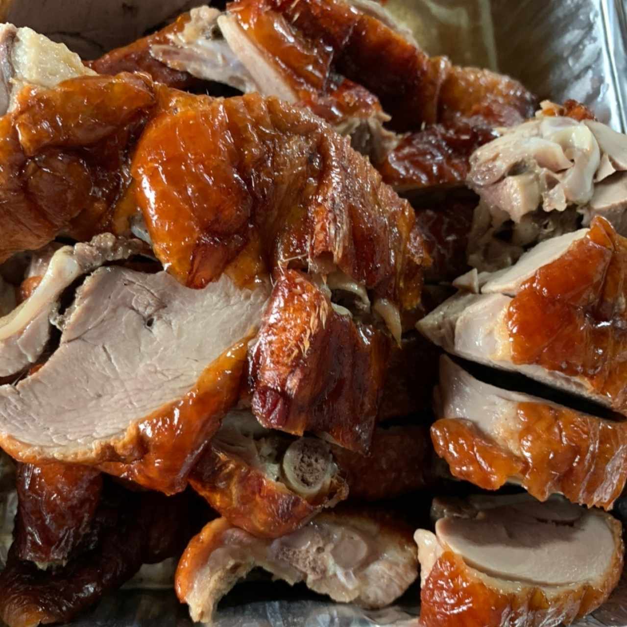 Pato Entero Asado