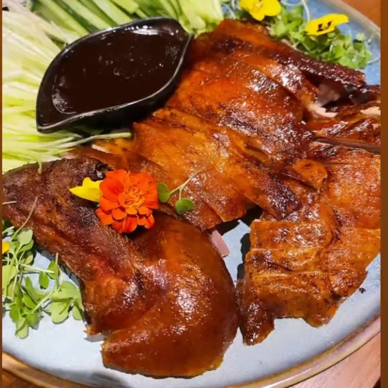 2. PATA ASADO ENTERO