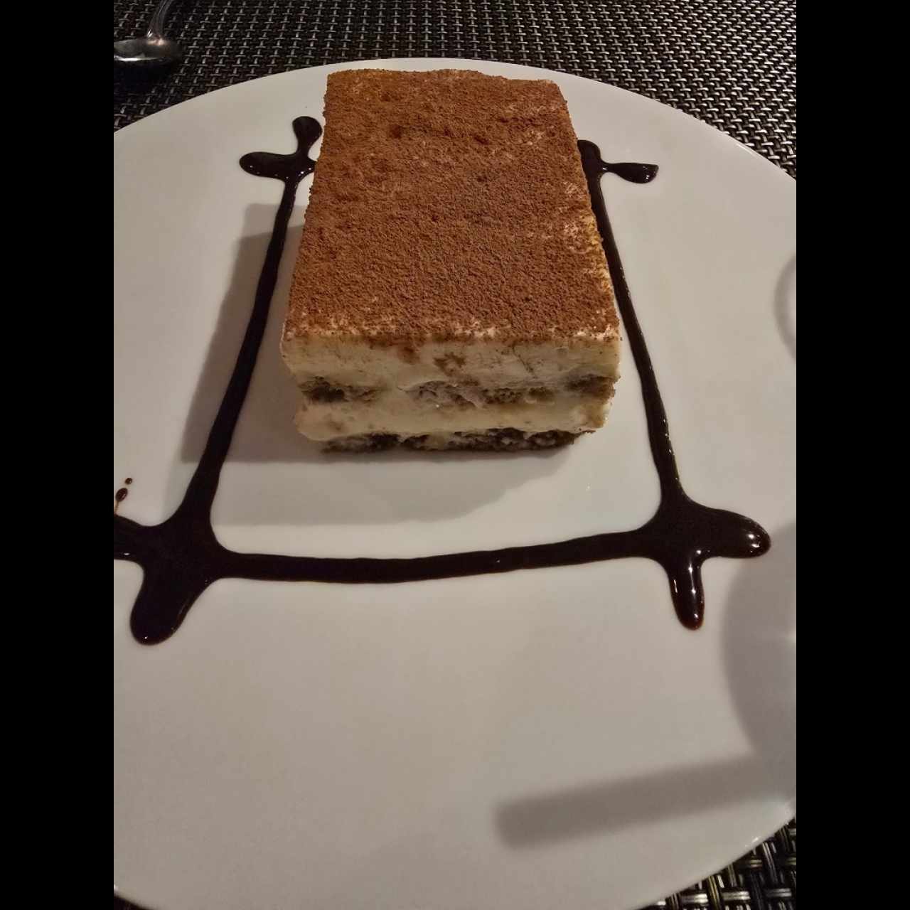 POSTRES - Tiramisú Tradicional