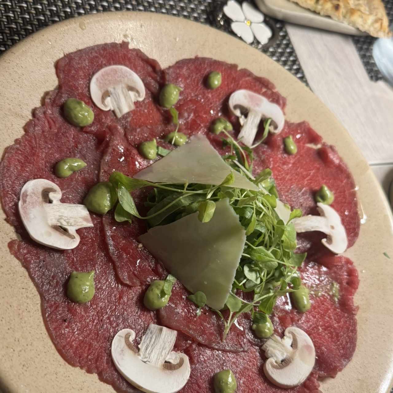 ENTRADAS - Carpaccio Di Manzo