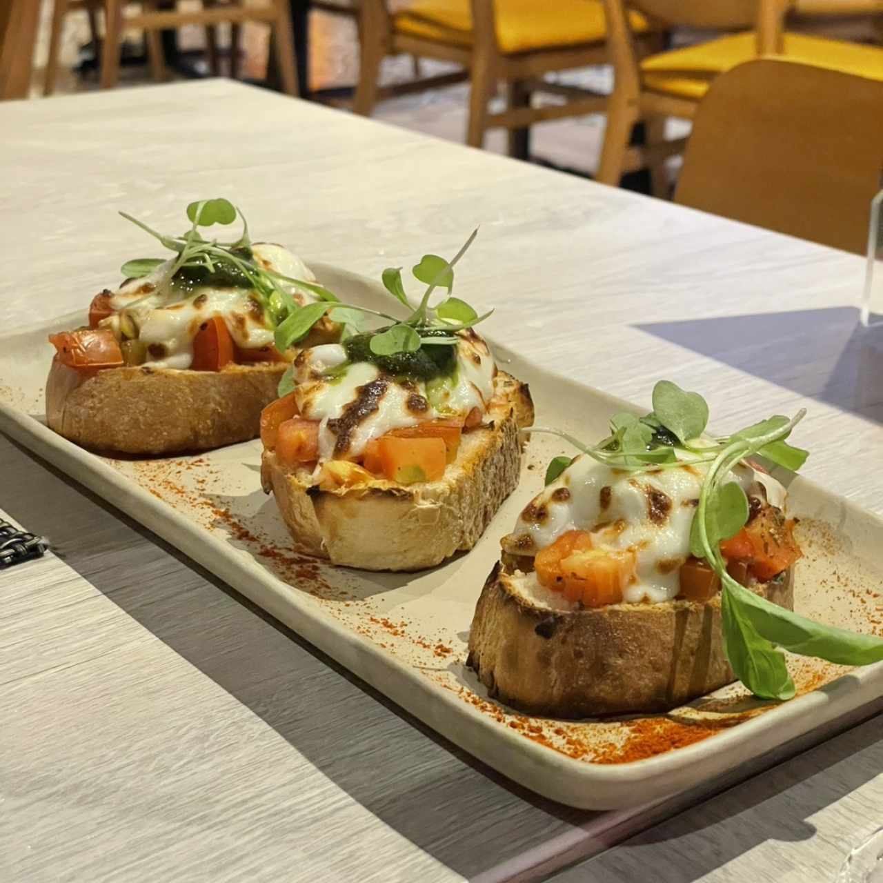 Bruschetta Pomodoro al Graten