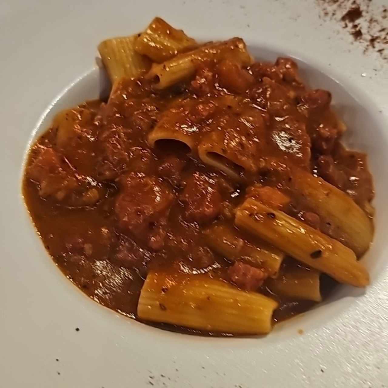 Rigatonnis al Ragu con Chorizo