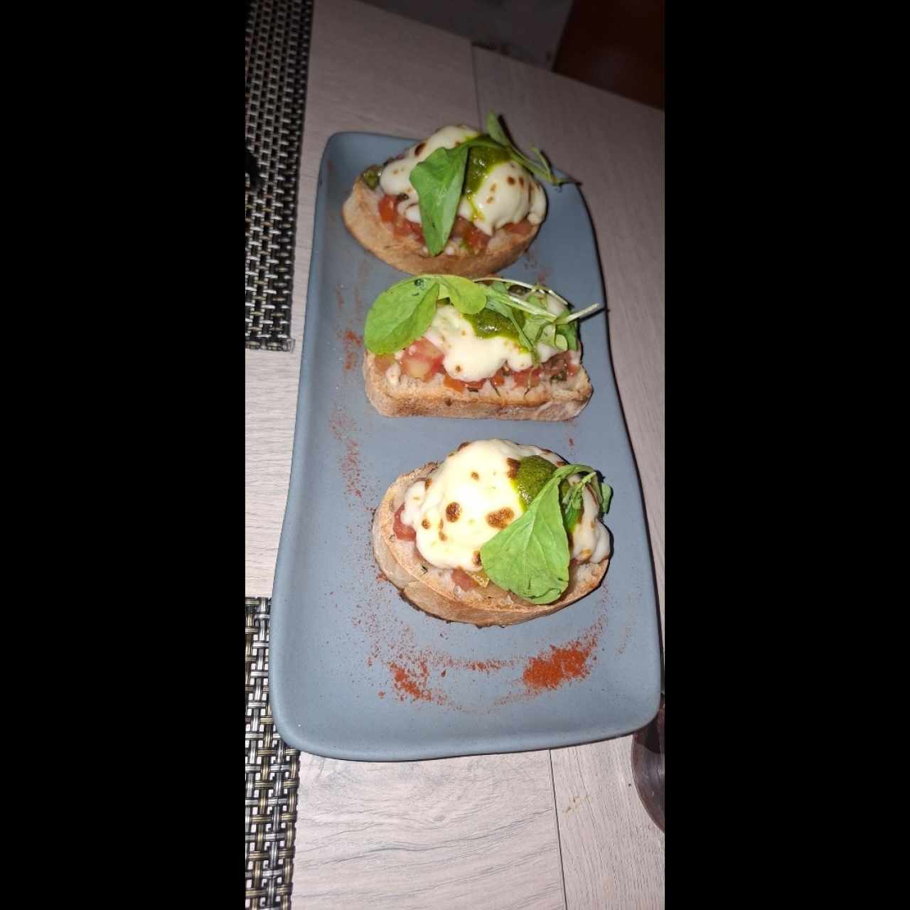 Bruschetta Pomodoro al Graten