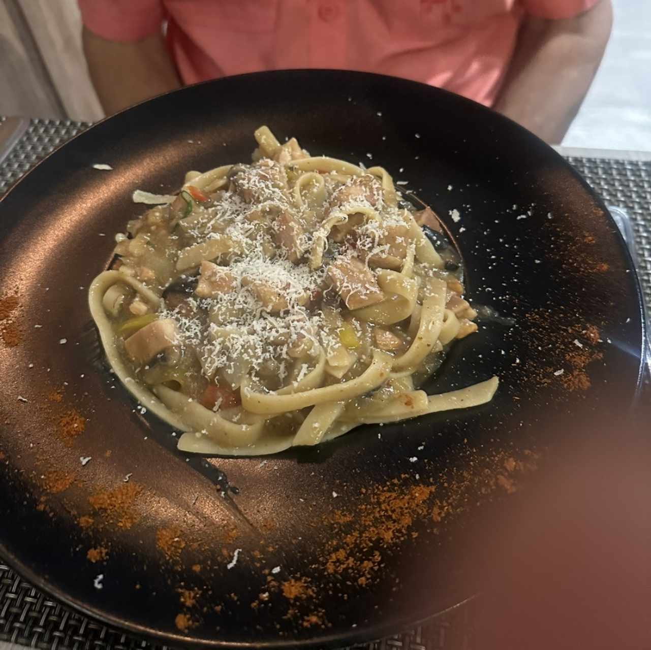 Estofado de pollo alla Cacciatora