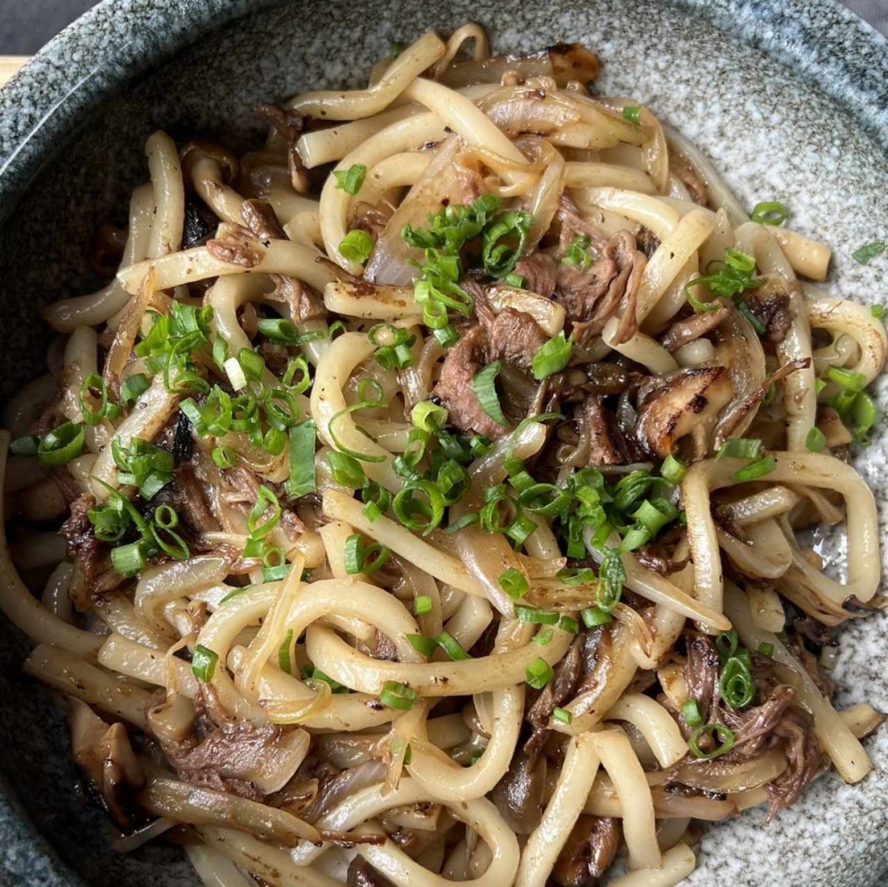 ESPECIALIDADES - Yakiudon