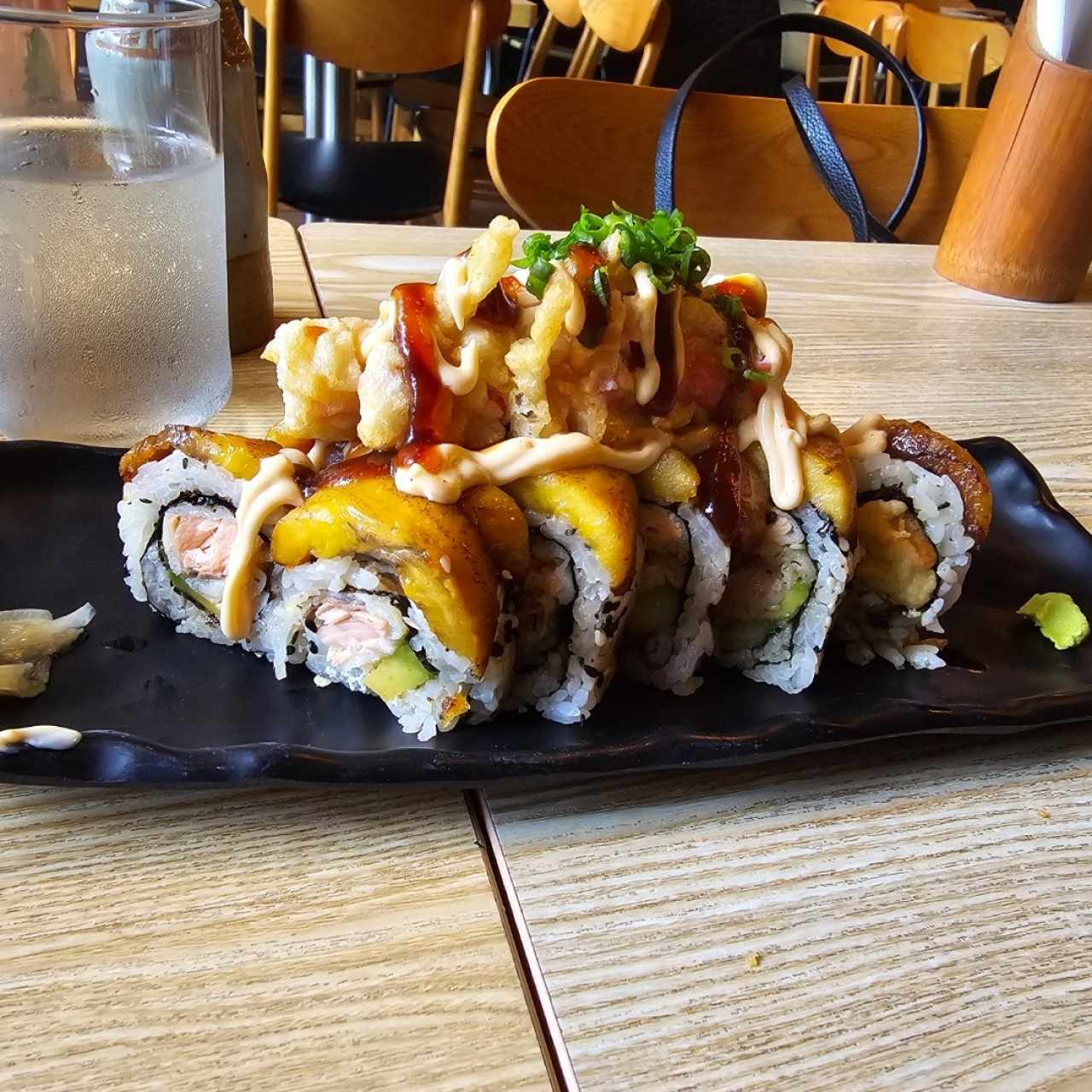 SUSHI - Filipino Roll