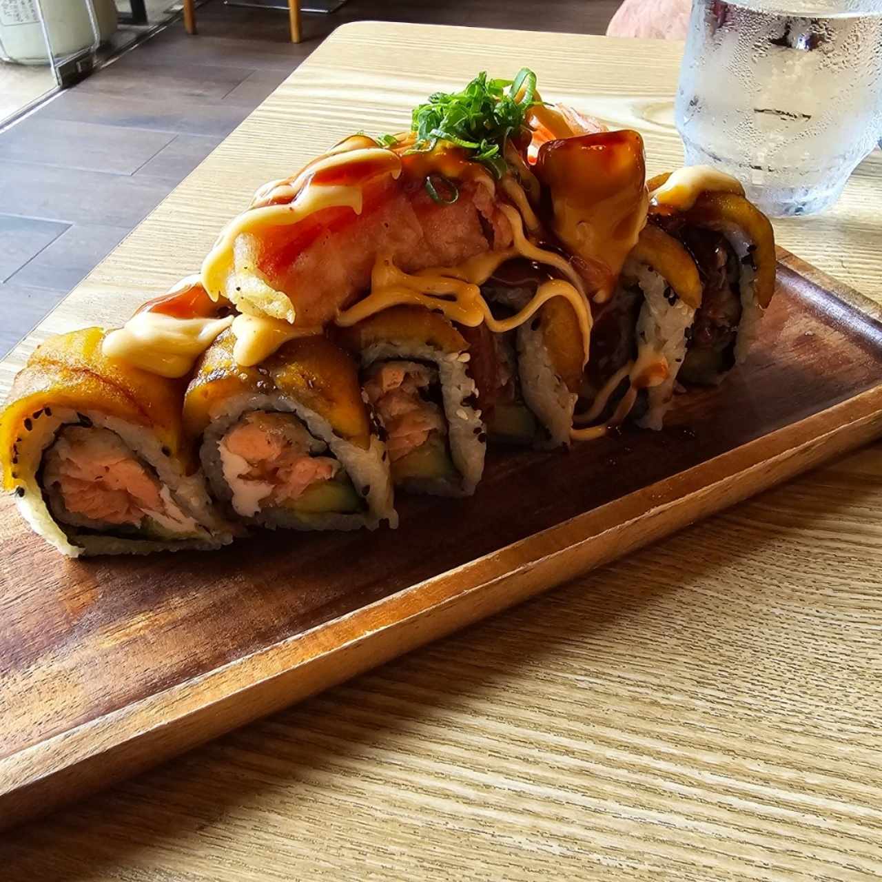 SUSHI - Filipino Roll