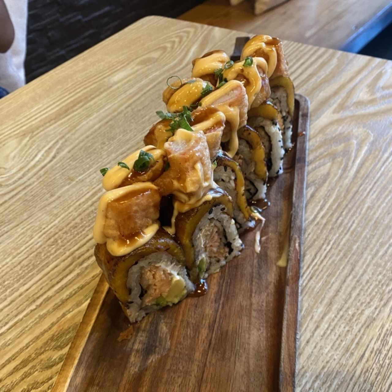 SUSHI - Filipino Roll