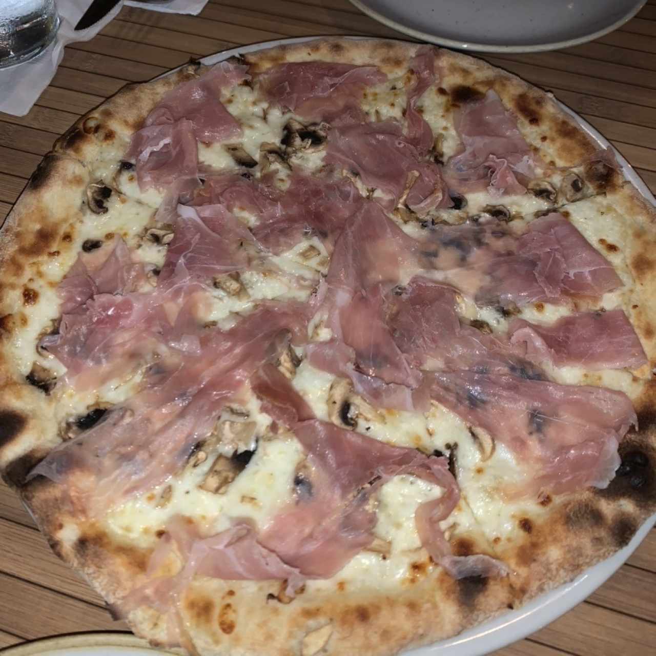 Pizza jamon serrano