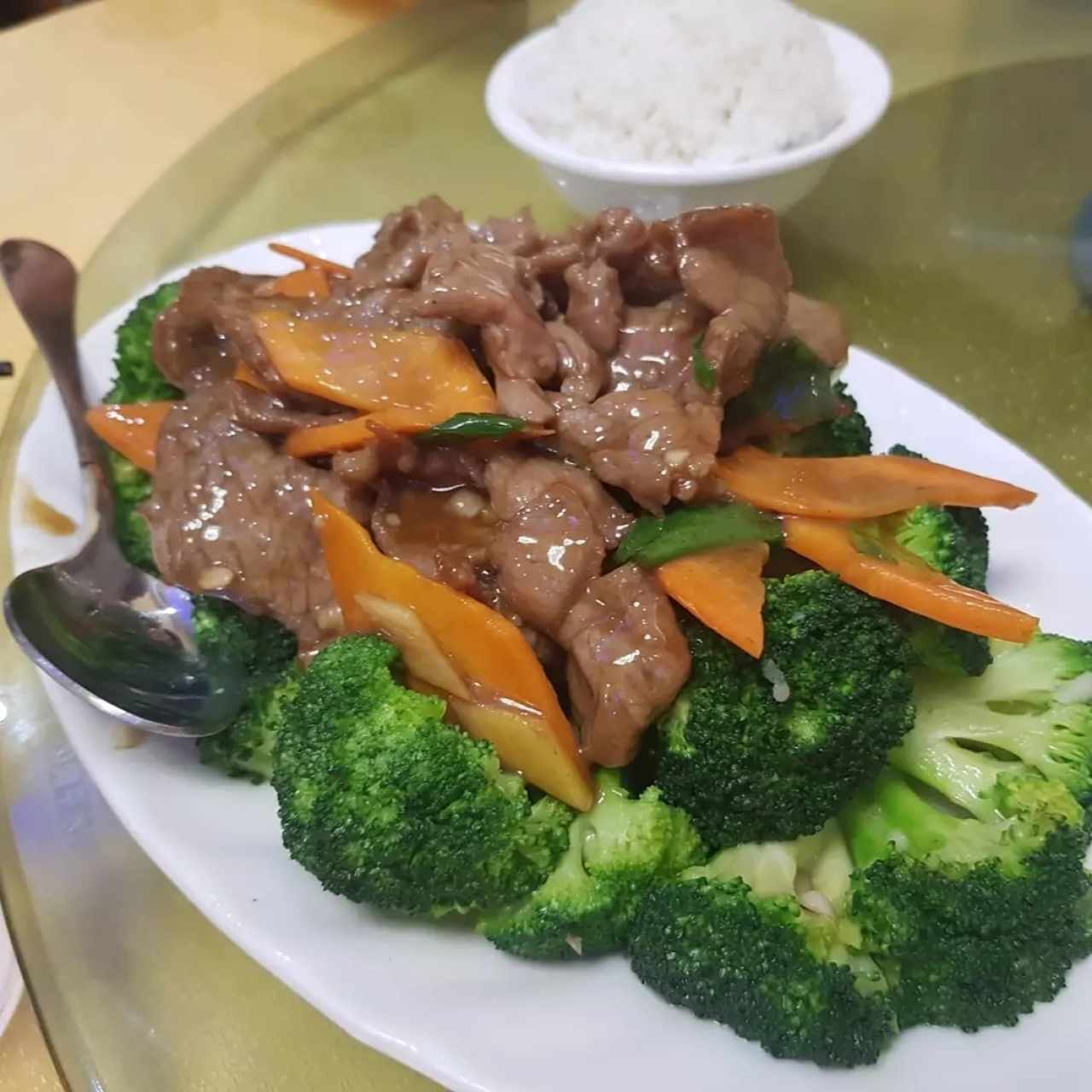 carne con brocoli