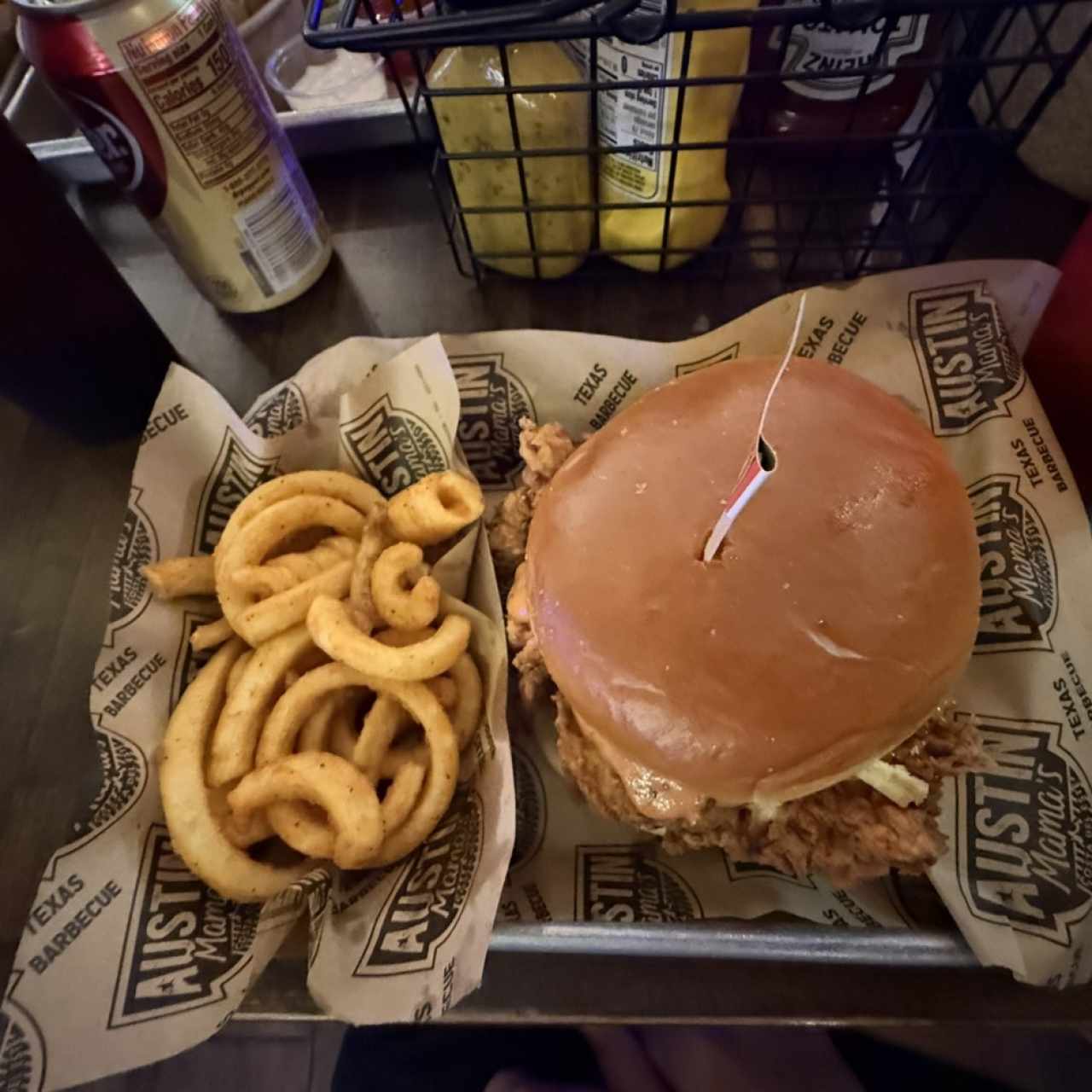 Chicken burguer con curly fries !