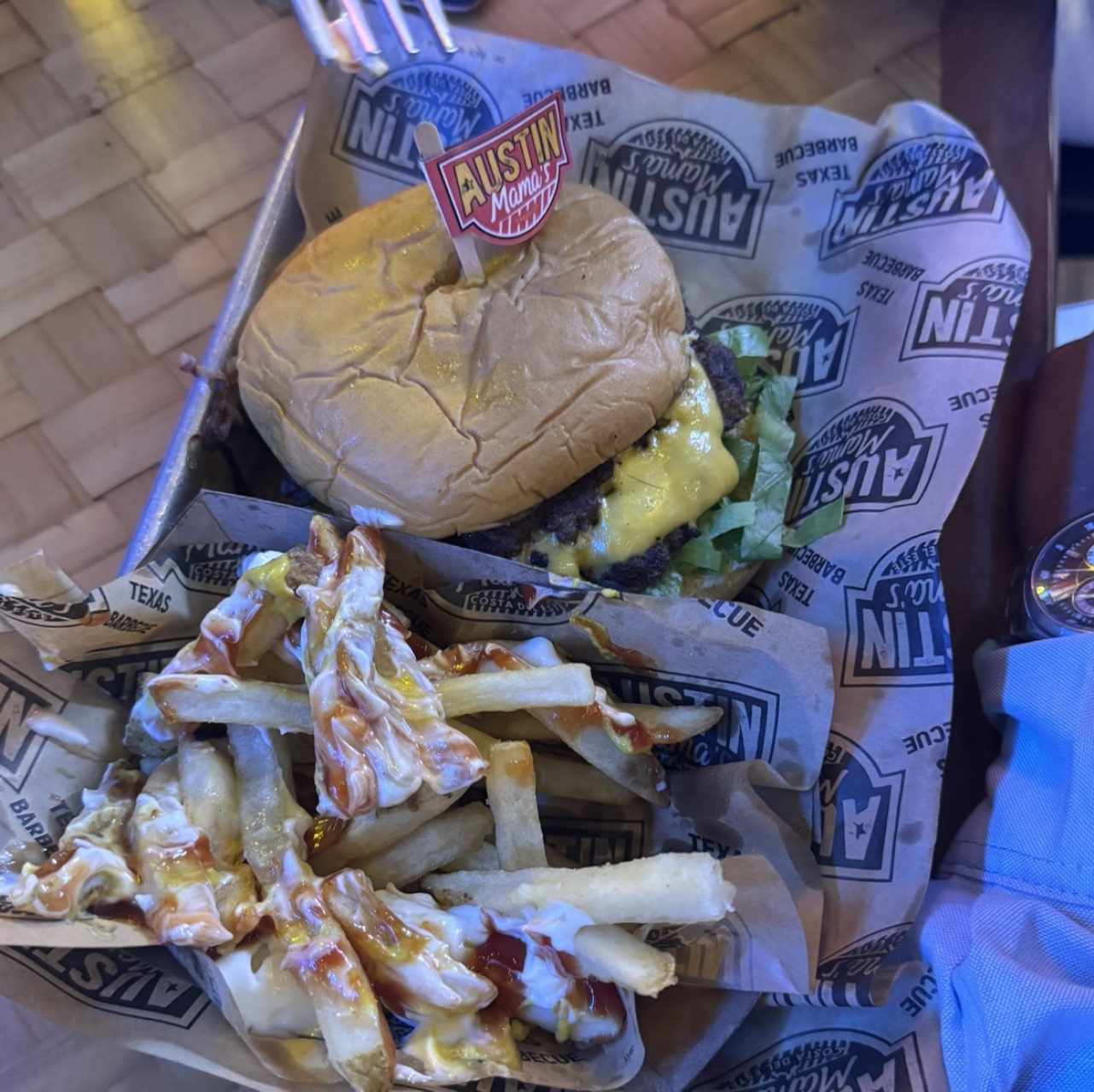 Mamas Classic Burger