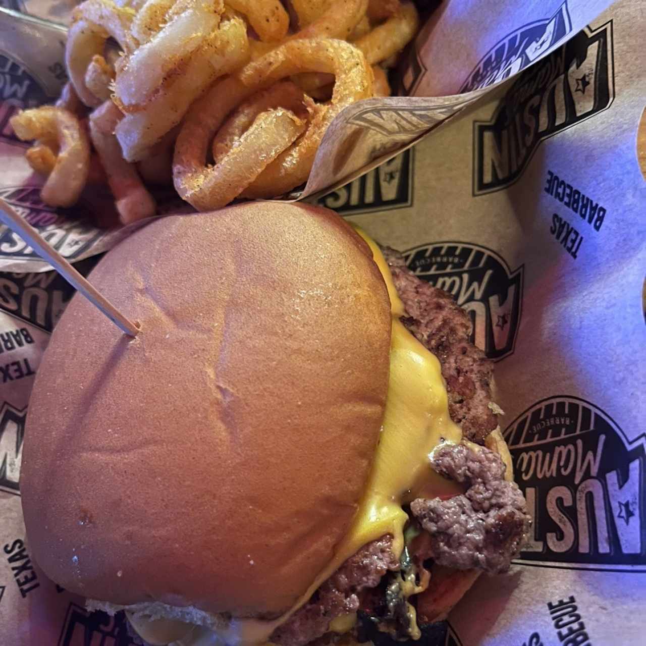 Oh!Klahoma Cheeseburger