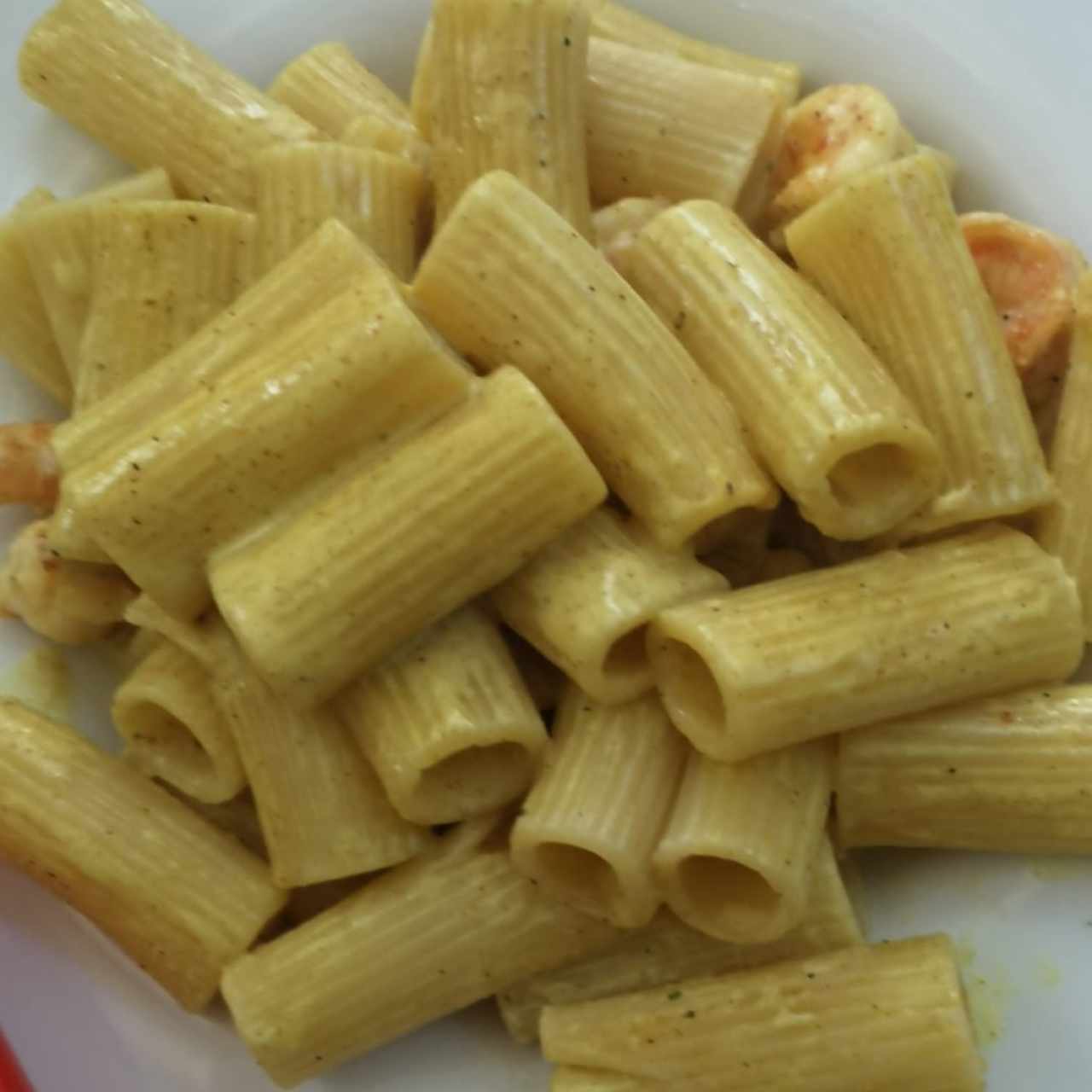 pasta con pedazos de Salmon