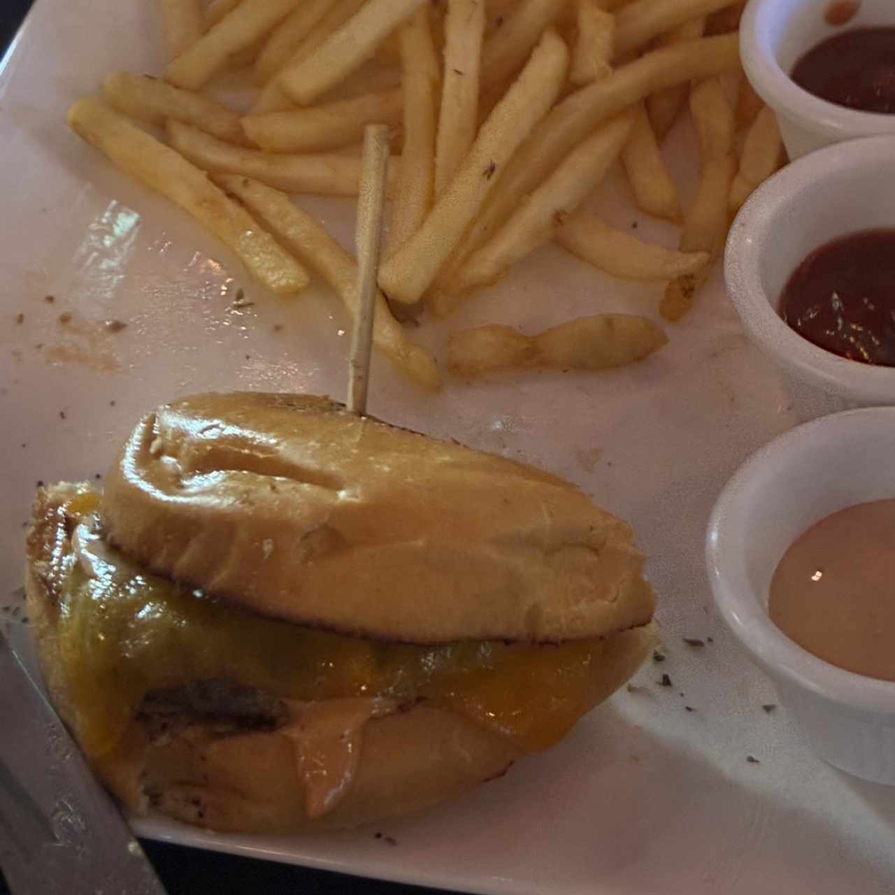 Menú Niños - Cheese Burger
