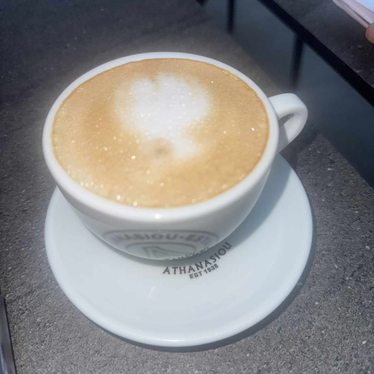 Capuccino de leche de avena con caramelo