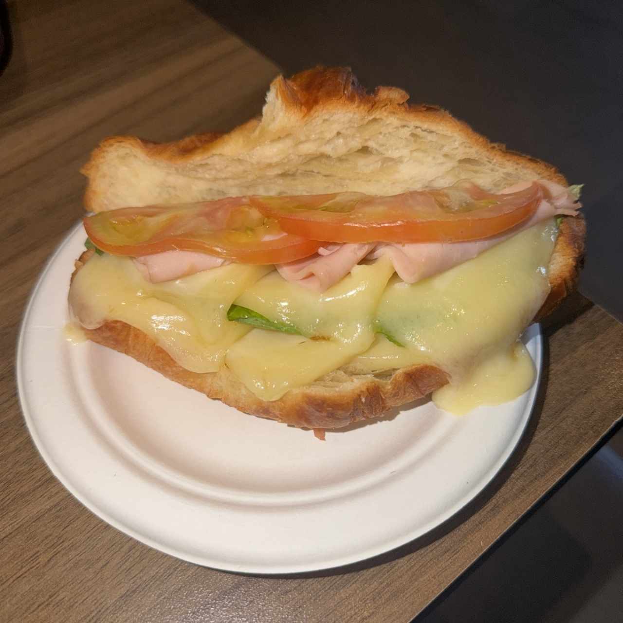 Croissant Pavo y Queso Suizo