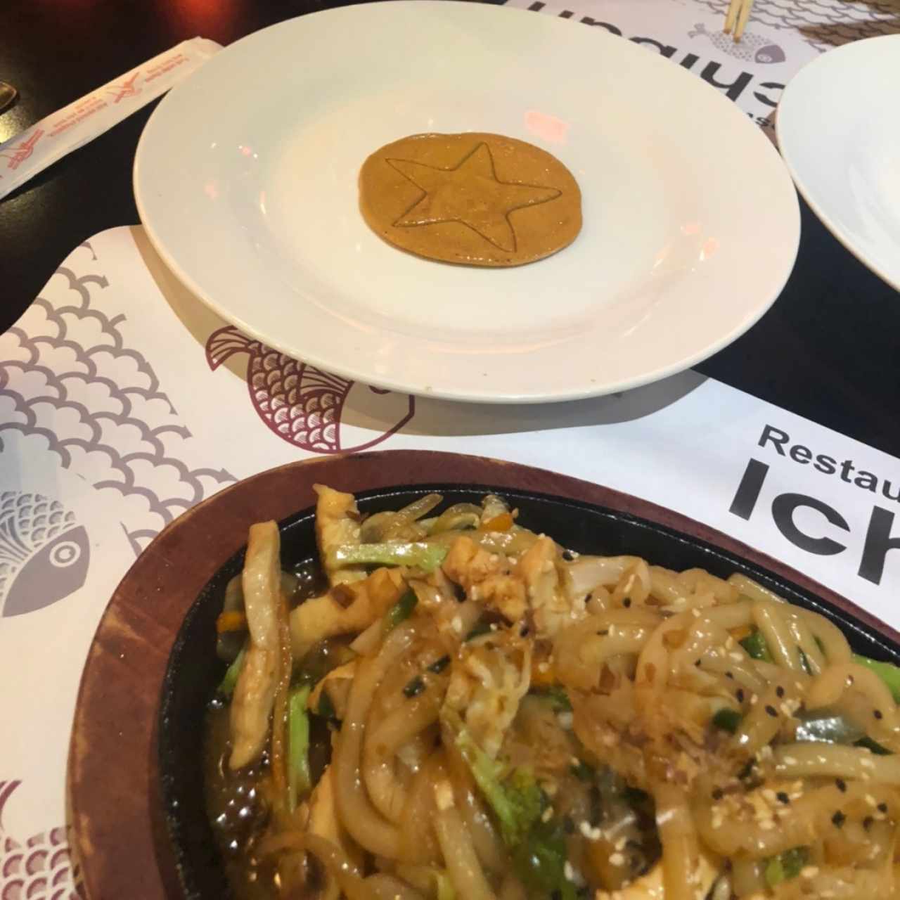 udon de pollo + galleta de juego de squid game