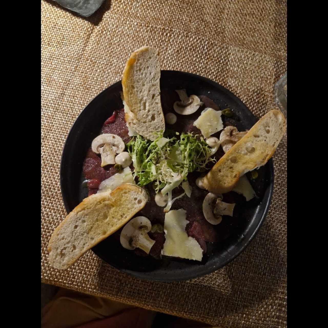 Entradas -Appetizers - Carpaccio de Res