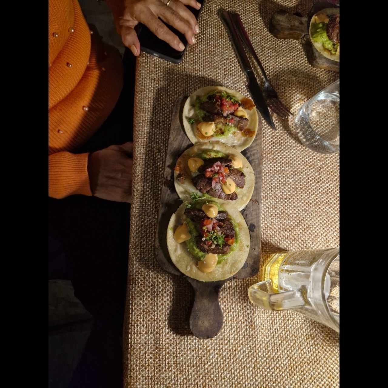 Entradas -Appetizers - Tacos de entraña