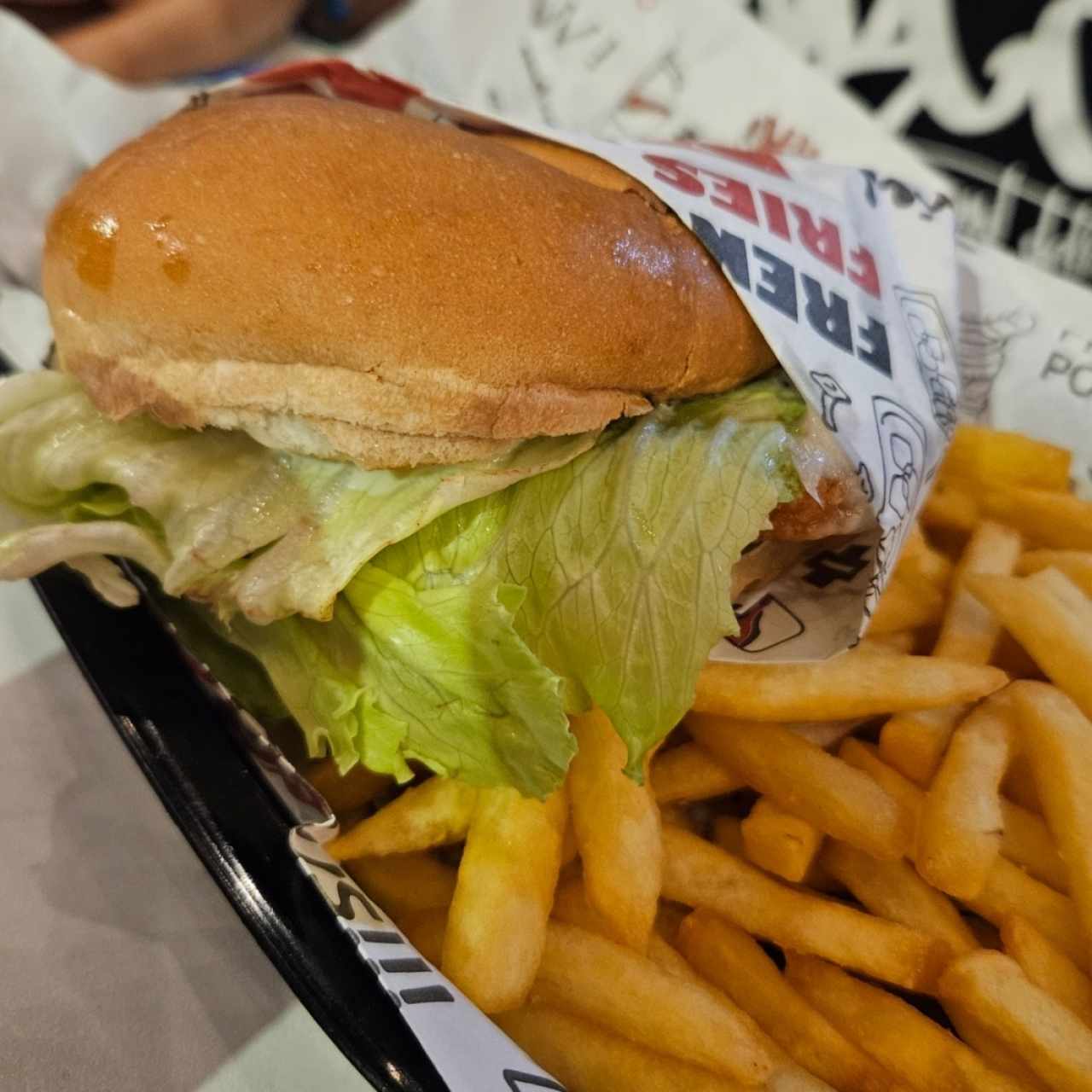 que pollo burger