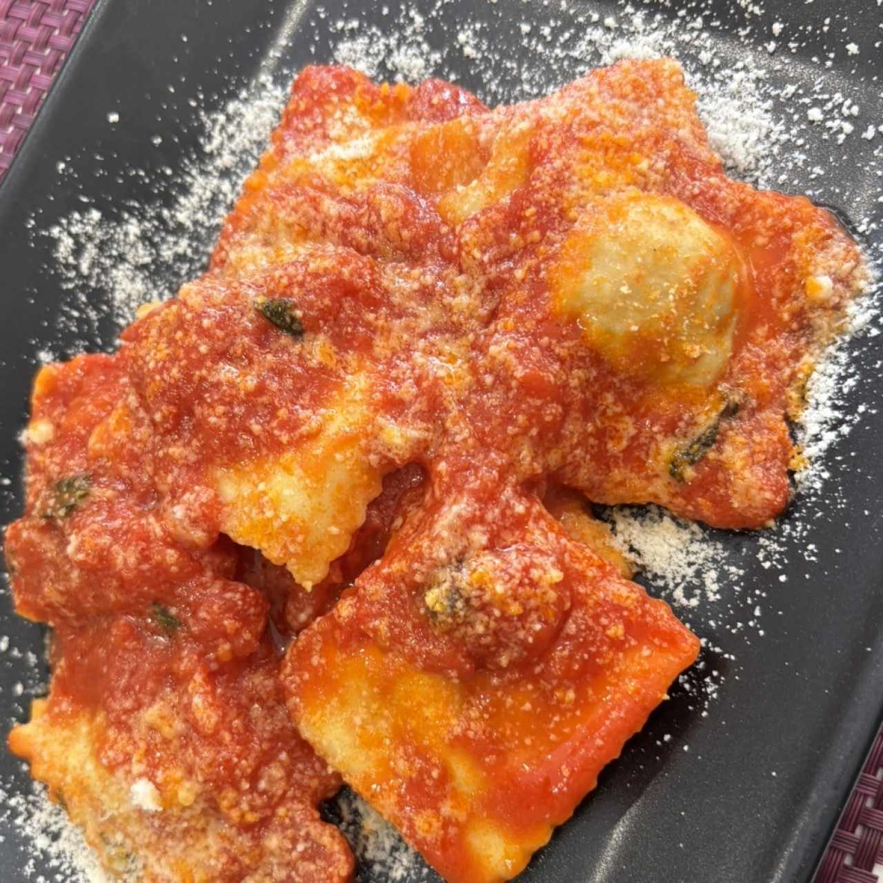 Primi Piatti - RAVIOLI DE CARNE
