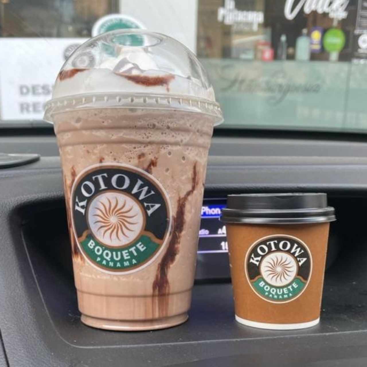 frappe de chocolate y menta y expresso doble