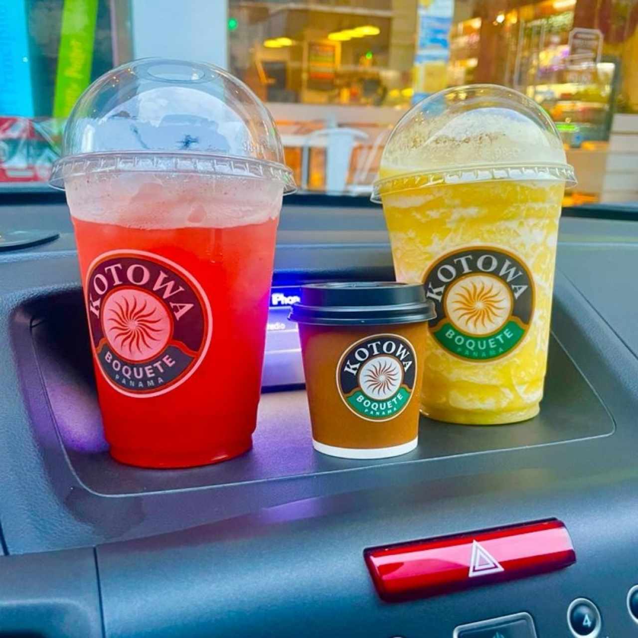 limón berry molde , licuado piña y expresó doblé 