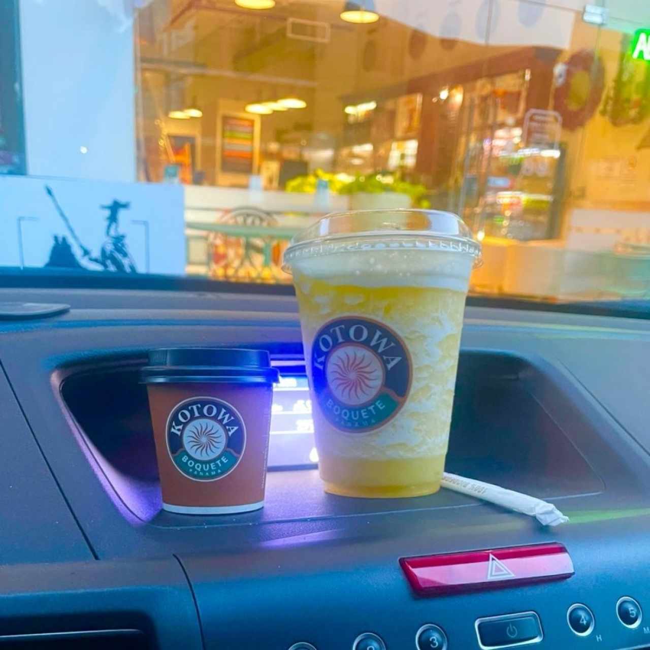café y licuado piña 
