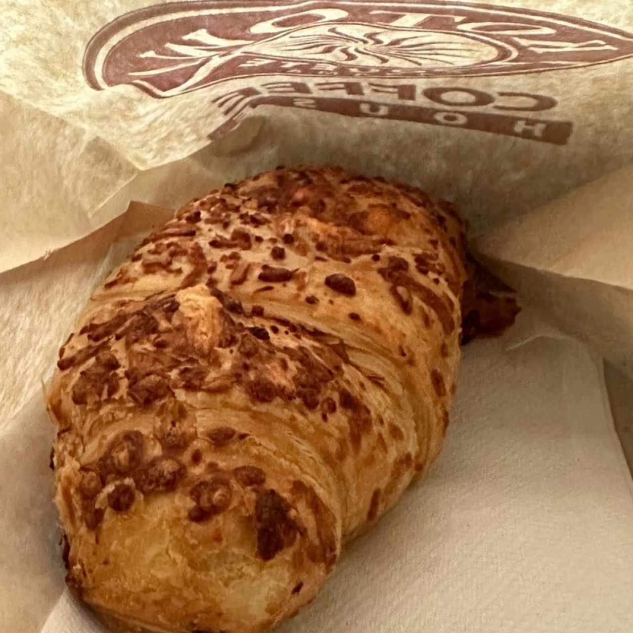 Croissant de jamón y queso