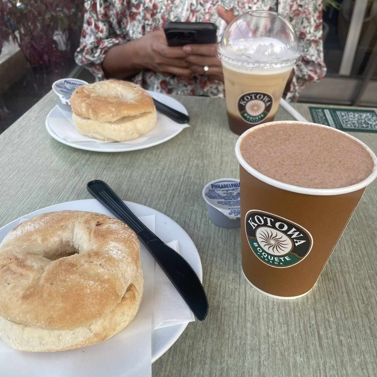 Bagel con queso Philadelphia