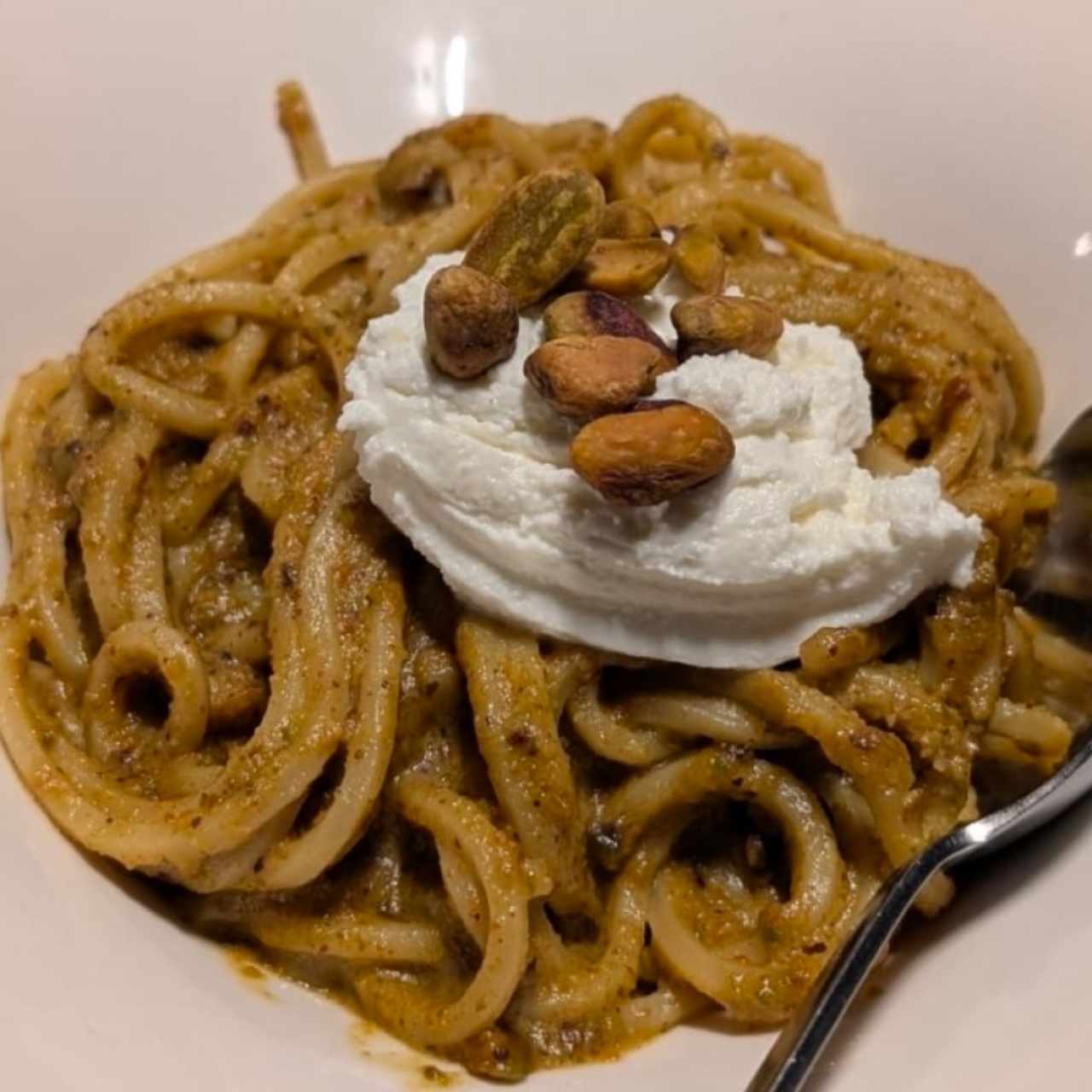 Espaguetis Con Pesto De Pistachos